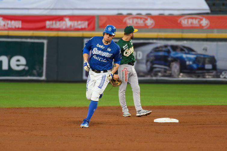 $!A base de palos, Yaquis se mantiene con vida ante Cañeros