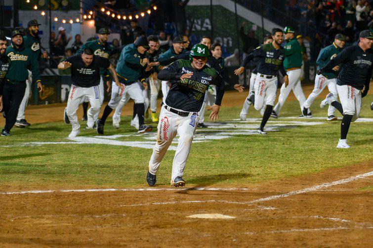 Cañeros regala dramático triunfo a su afición, ante Naranjeros