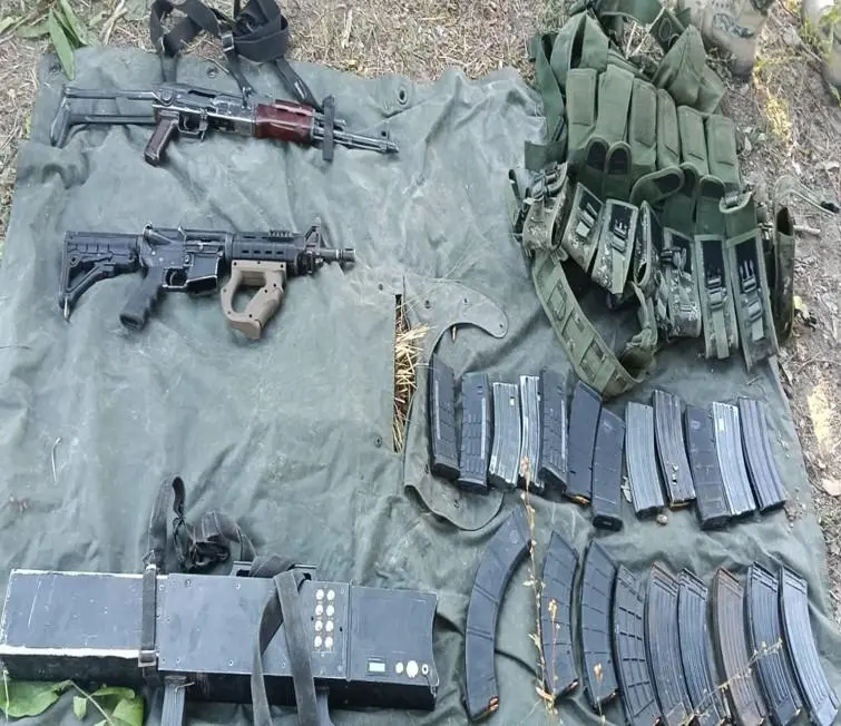 $!Detienen a seis personas y aseguran armamento en Escuinapa