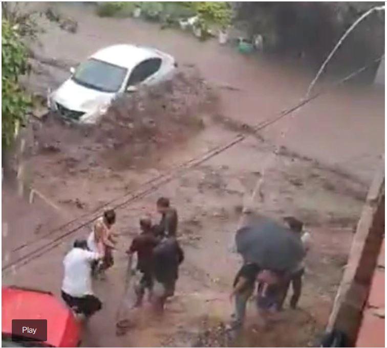 $!Imágenes de los efectos del huracán Enrique en Lázaro Cárdenas.