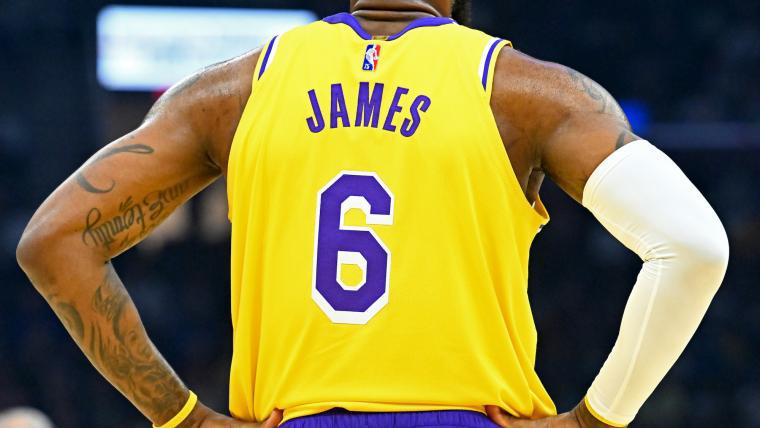 LeBron James no sólo ha generado dinero a través del deporte.