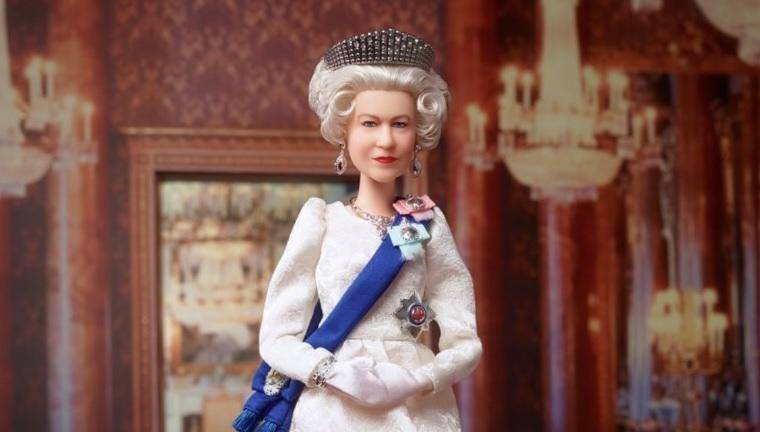 La muñeca Barbie de la Reina Isabel II.