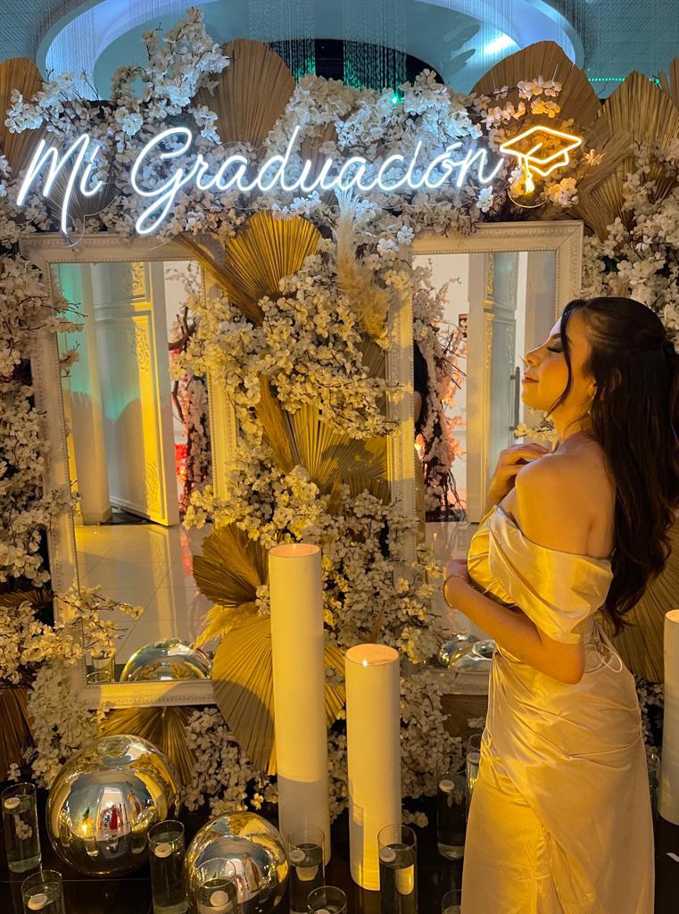 $!Kímberly Laura Bojórquez, feliz por culminar sus estudios profesionales como Médico General.