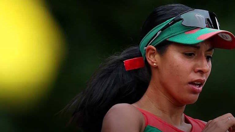 Alejandra Ortega tiene buena actuación en la marcha de 35 kilómetros.