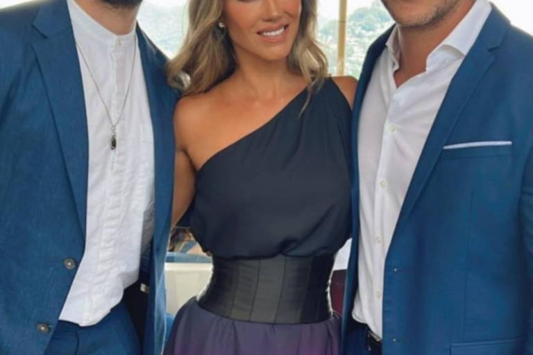 Se reúnen protagonistas de la novela Rebelde en boda de Maite Perroni