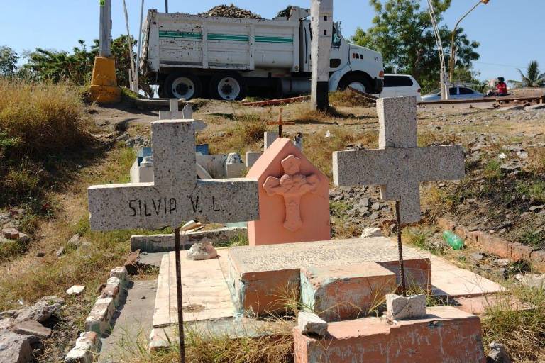 ‘El dolor permanecerá siempre’, dice María Lourdes, quien perdió a su hija de 13 años en el ‘trenazo’