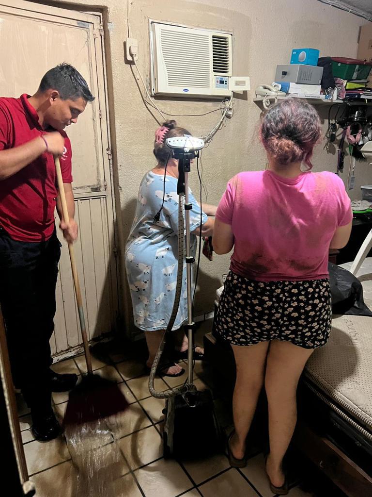 $!Por lluvias, rescatan a 81 personas en 20 colonias de Mazatlán; zona norte, la más afectada