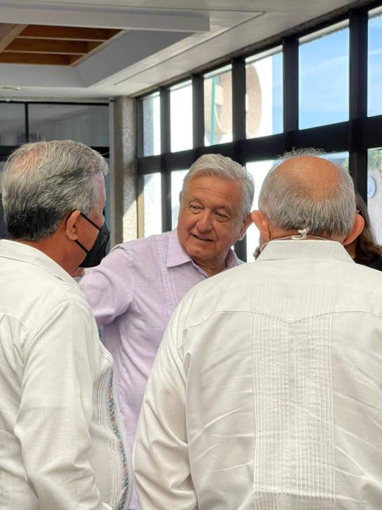 $!AMLO supervisa obra en Presa Derivadora de Siqueros, en Mazatlán; por veda no hay acceso a medios