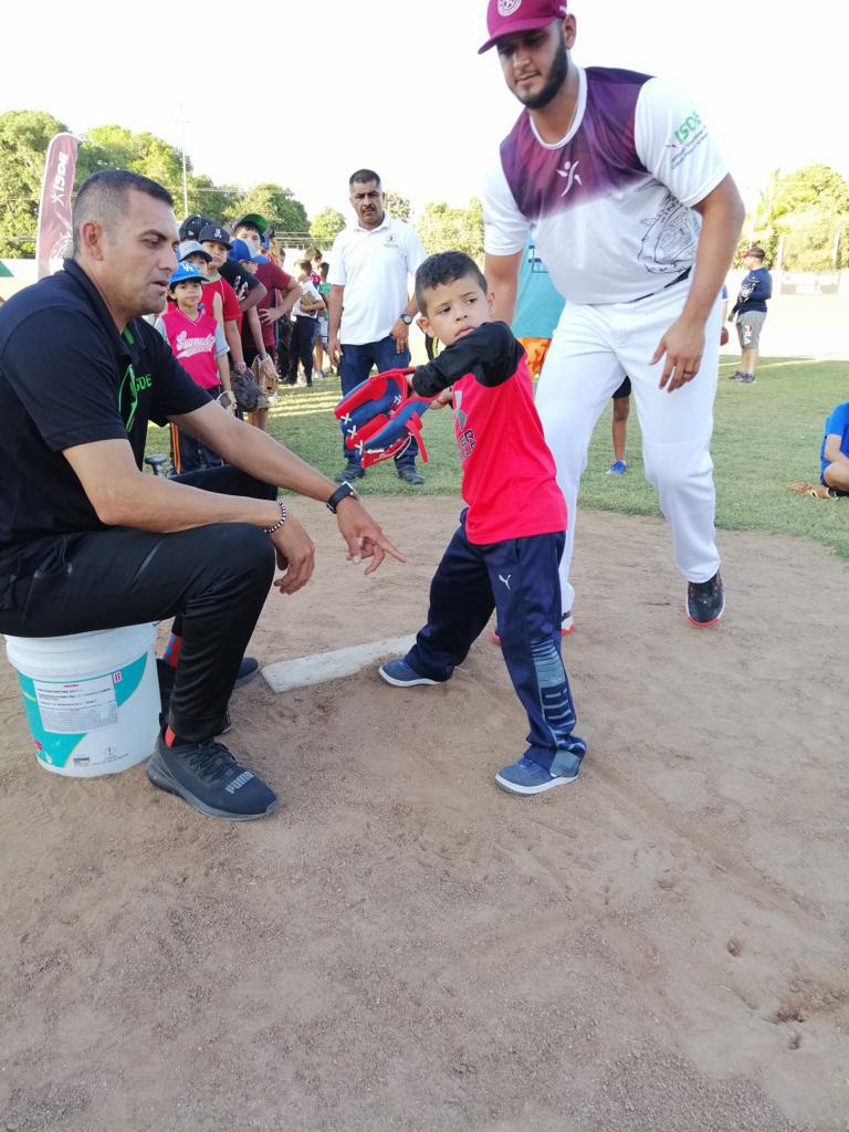 $!Lleva Isde las Clínicas de Beisbol a Angostura