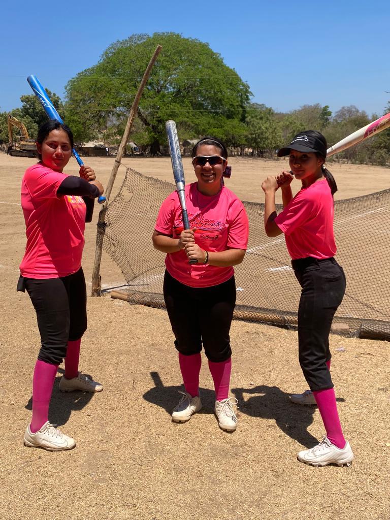 $!Felinas de Barrón lidera Softbol Femenil Campesina Río Presidio