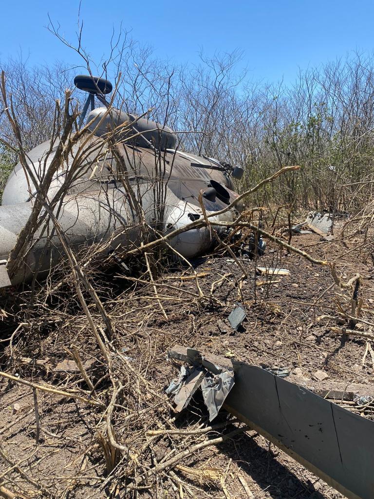 $!Se desploma helicóptero de la Marina en aeropuerto de Mazatlán