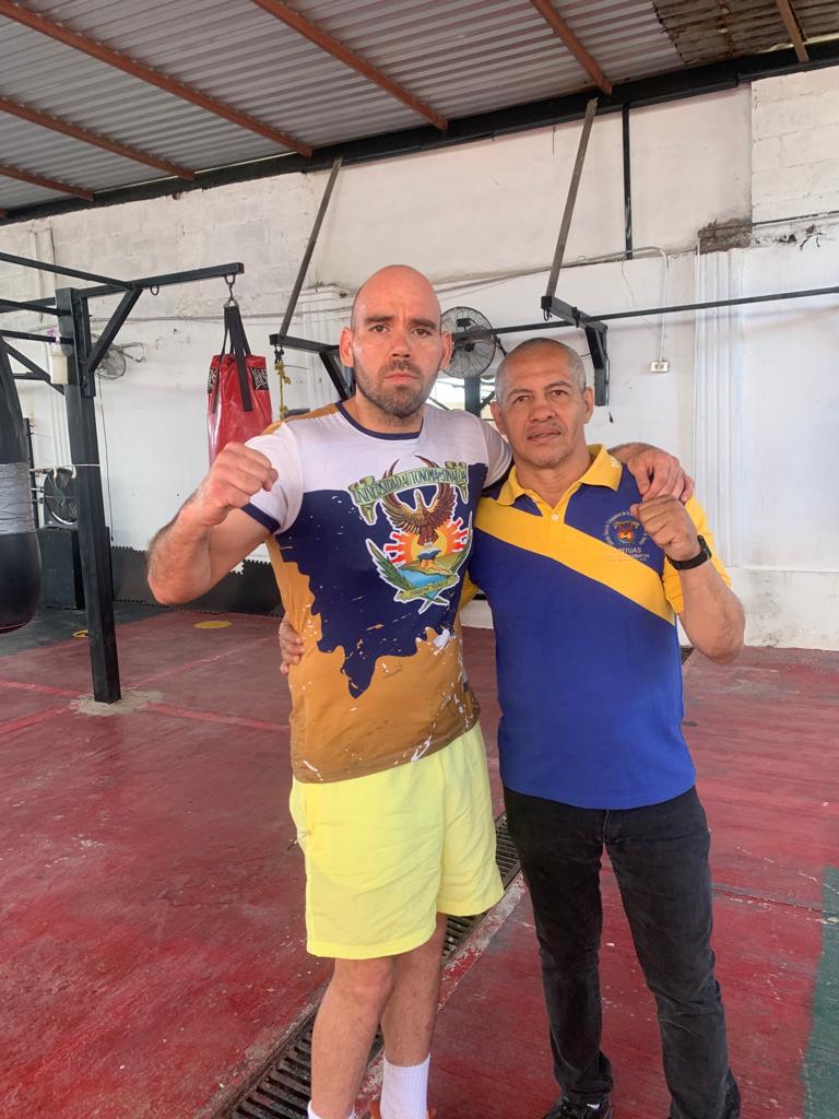 $!Boxeador universitario sale a concentración al CNAR con miras a torneos internacionales