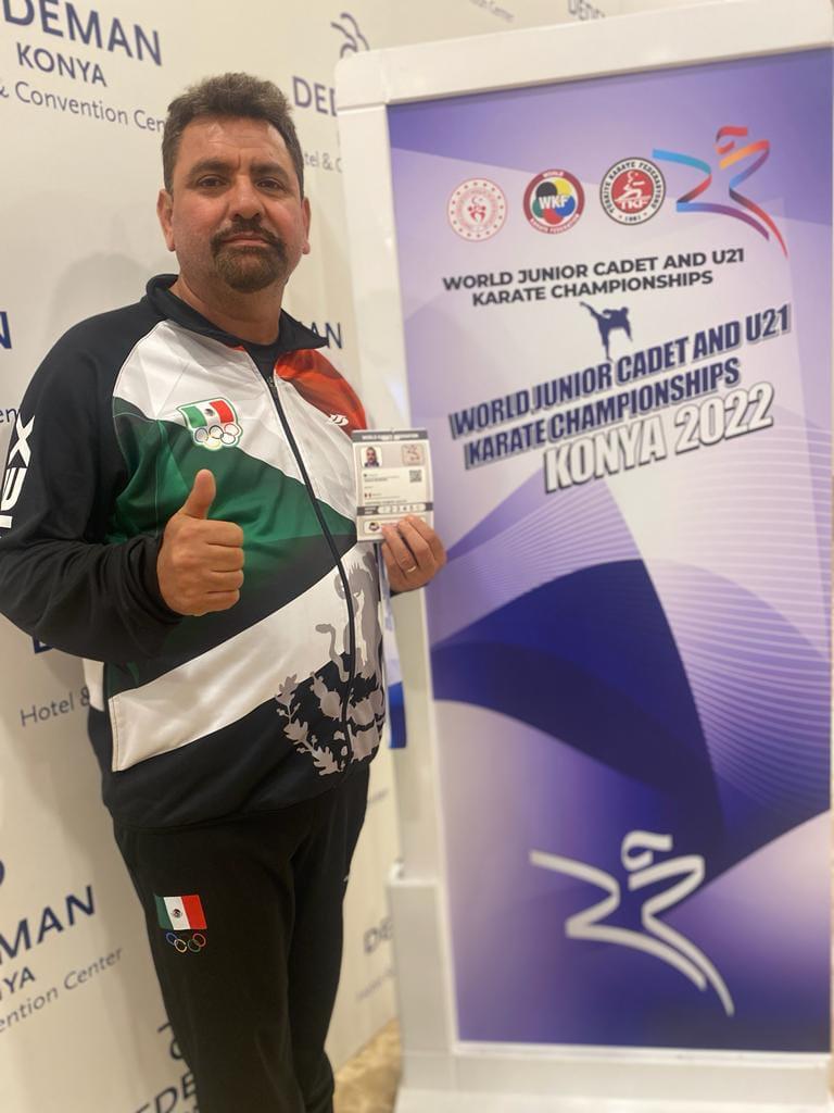 $!Entrenador mazatleco Jesús Moreno obtiene certificación WKF en Turquía