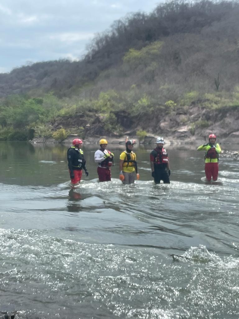 $!Perfeccionan sus técnicas de rescate en aguas rápidas