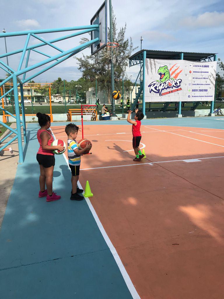 $!Inicia en Mazatlán proyecto para promover entre los pequeños el gusto por el basquetbol
