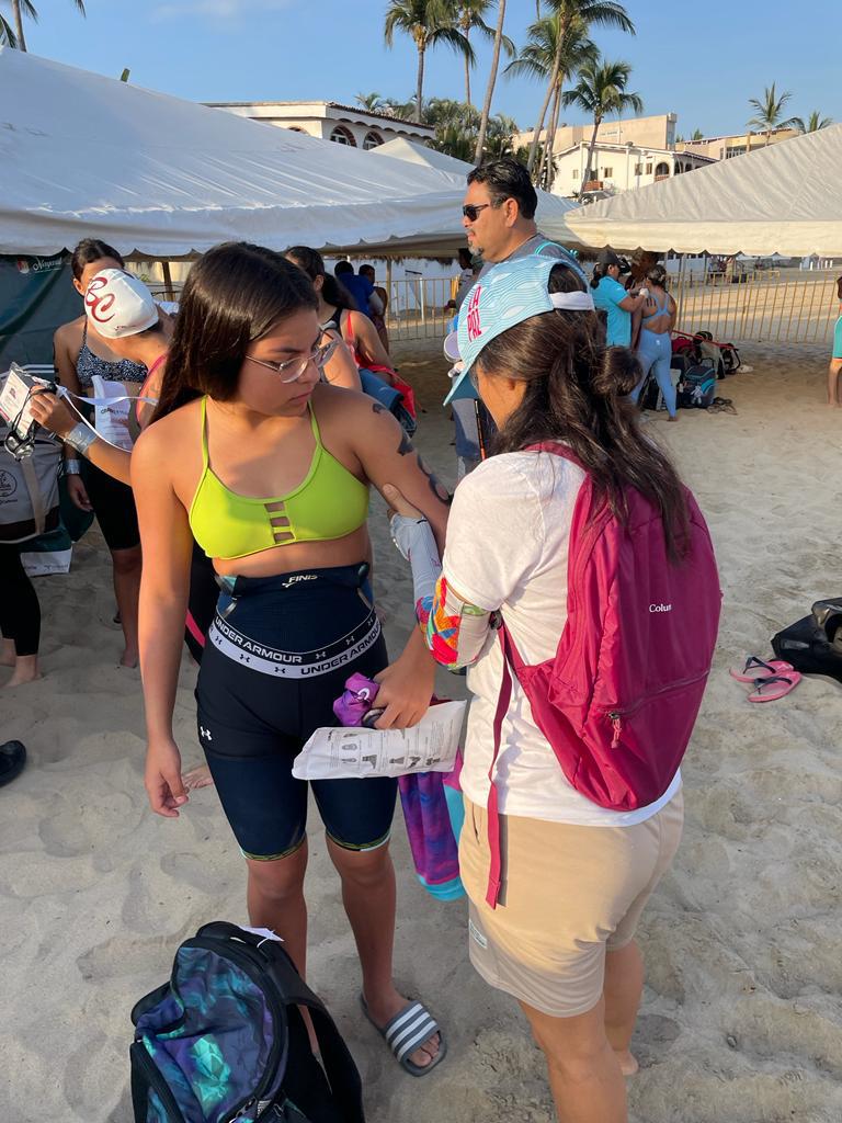 $!Mazatlecos, presentes en Nacionales Conade de aguas abiertas