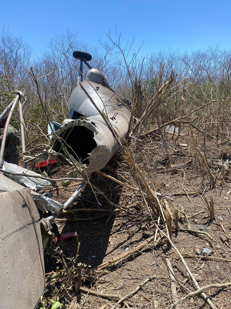 $!Se desploma helicóptero de la Marina en aeropuerto de Mazatlán