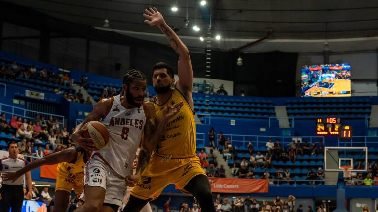 Caballeros se hizo de la victoria en los últimos segundos.