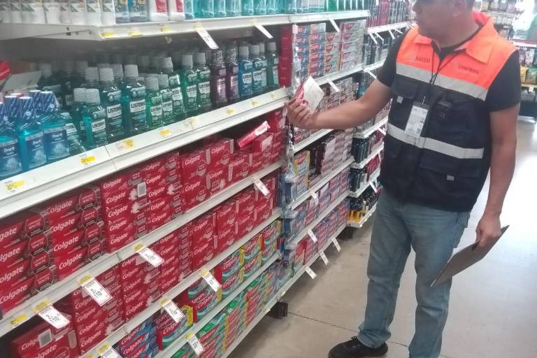 Asegura Coepriss casi 100 unidades de pasta dental con aviso de riesgo sanitario