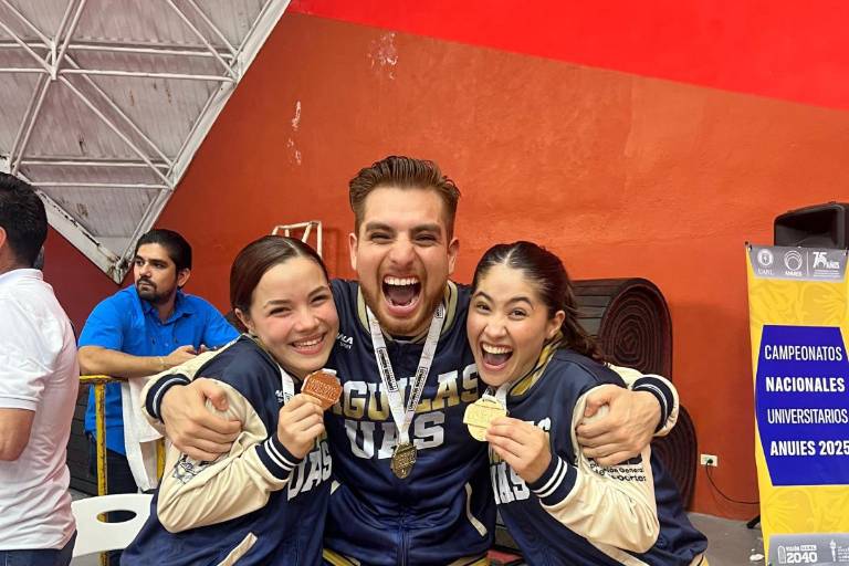 Con tres medallas, karatecas sinaloenses regresan del Nacional Universitario ANUIES
