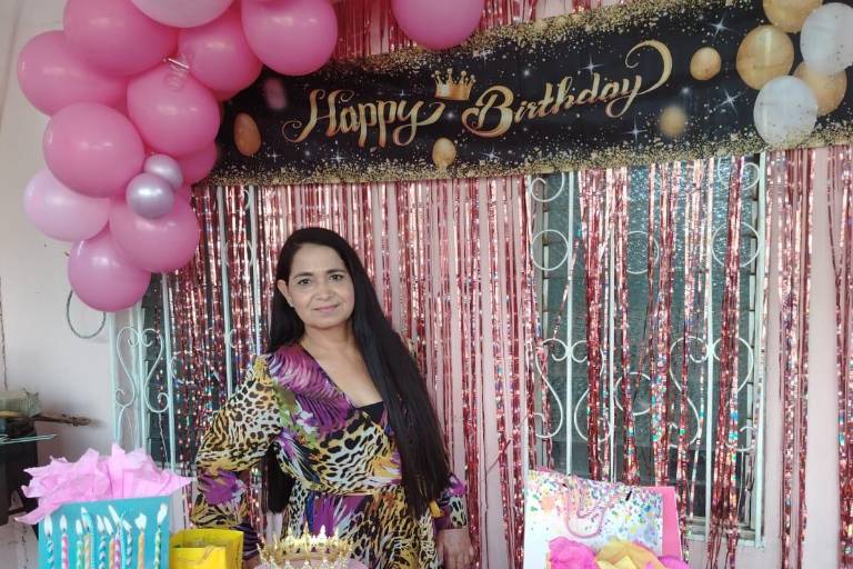 Celebra Evangelina Cebreros 50 años en familia