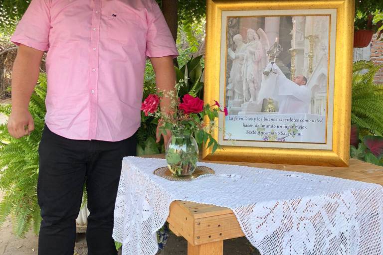 Adán Pazos Sánchez celebra un nuevo año al servicio del Señor