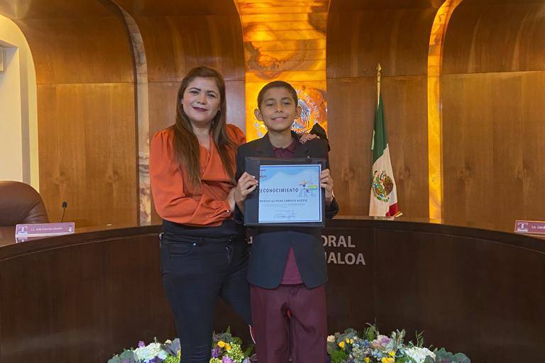 Reconocen a los niños por su papel en el Tribunal Infantil 2023