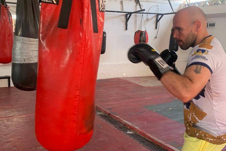 Boxeador universitario sale a concentración al CNAR con miras a torneos internacionales