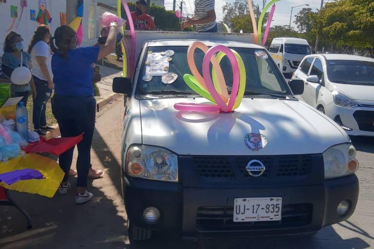 ¡Alumnos del Colegio Valladolid tienen caravana de diversión!