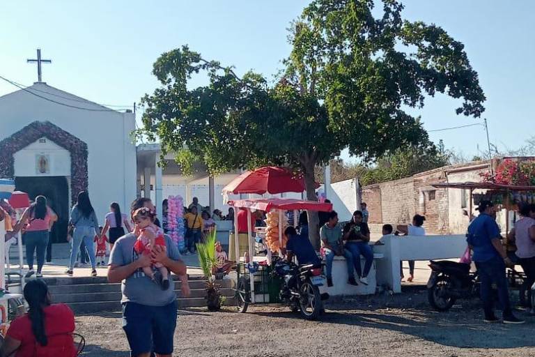 Reportan poca participación ciudadana durante celebración de Día de la Virgen de Guadalupe en Escuinapa