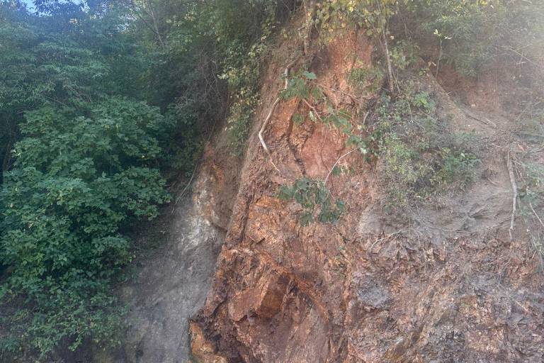 Deja 2 muertos derrumbe en zona de mina en Badiraguato