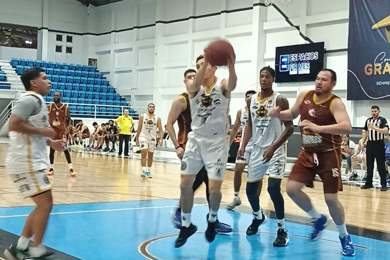Sufre traspié Piratas Basketball en recta final de Cibapac