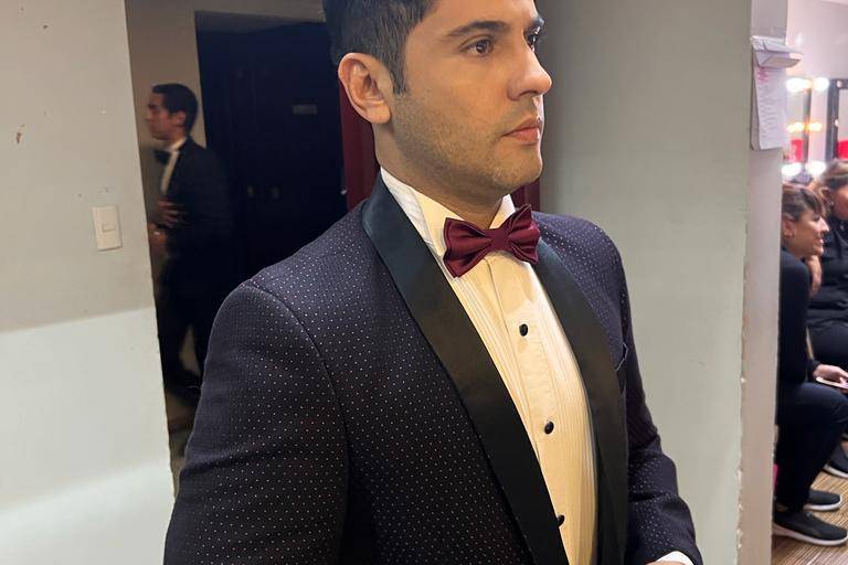 Triunfa el sinaloense Adrián Varela en el Festival Mundial del Bolero