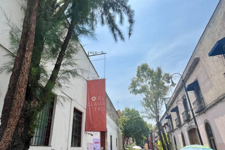 Ciudadanos esperan de 20 minutos hasta 3 horas para poder votar en casillas especiales