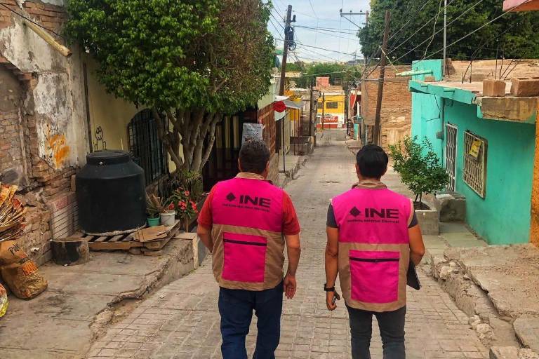 Más de 23 mil capacitadores del INE recorren el país sin contar con el uniforme completo