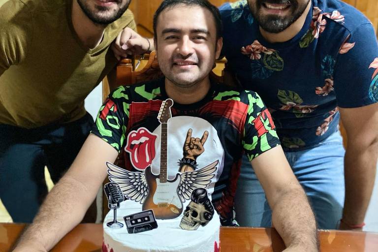 Celebra un nuevo año de felicidad