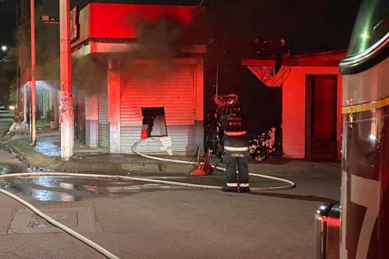 Controlan conato de incendio en local de cerveza de Culiacán