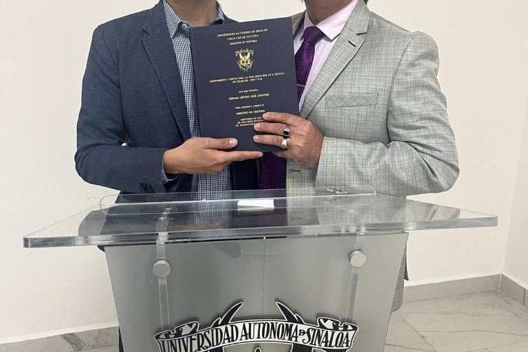 Obtiene grado de Maestro en Historia con Honores