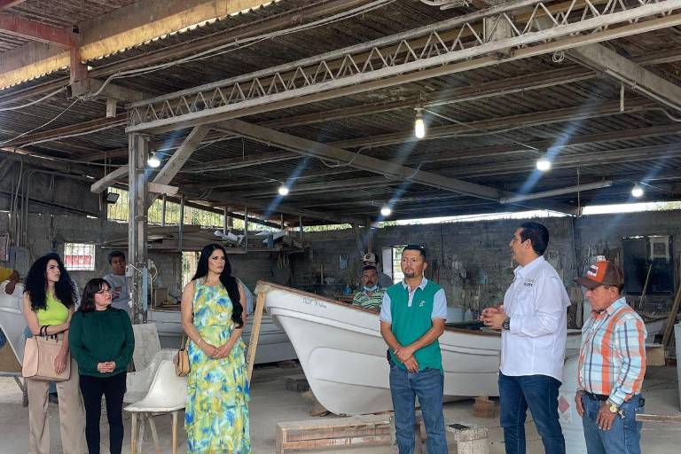 Jesús Valdés se compromete a generar cambios para la agricultura y la pesca en Angostura