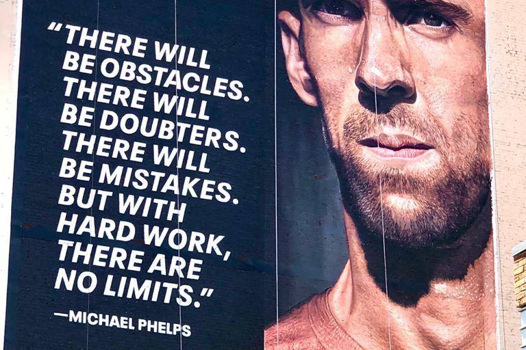 Muralista sinaloense triunfa en California y quiere traer su arte a Mazatlán