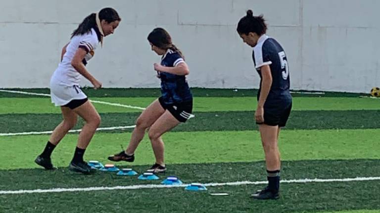 Invita la UAS a estudiantes a integrarse a su equipo femenil de futbol rápido