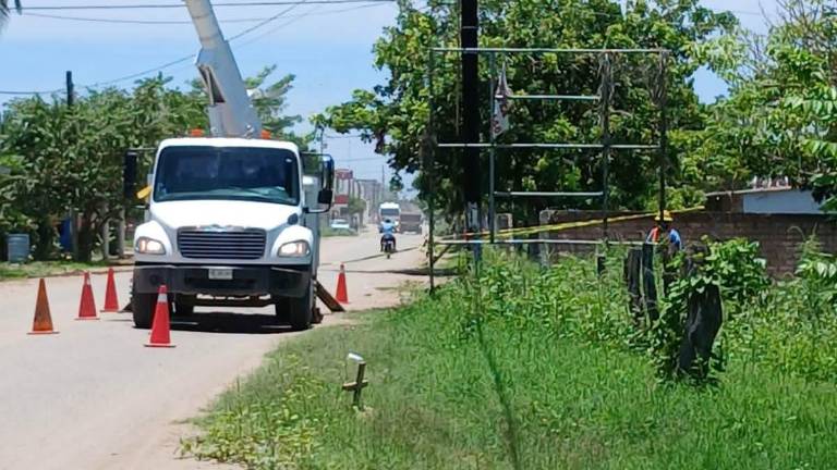 Afectados señalan que las fallas en el suministro eléctrico han provocado daños y representan un problema económico y de salud para las familias.