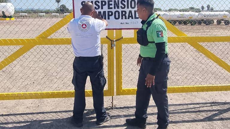 Fuga de amoníaco en una empresa de Los Mochis movilizó a Bomberos y Protección Civil de Ahome.