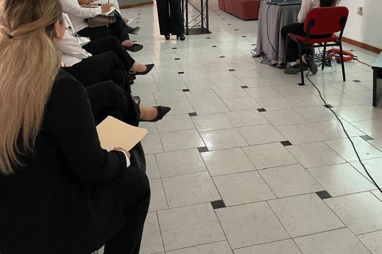 Llaman a mujeres a reconstruirse para defenderse ante violencia