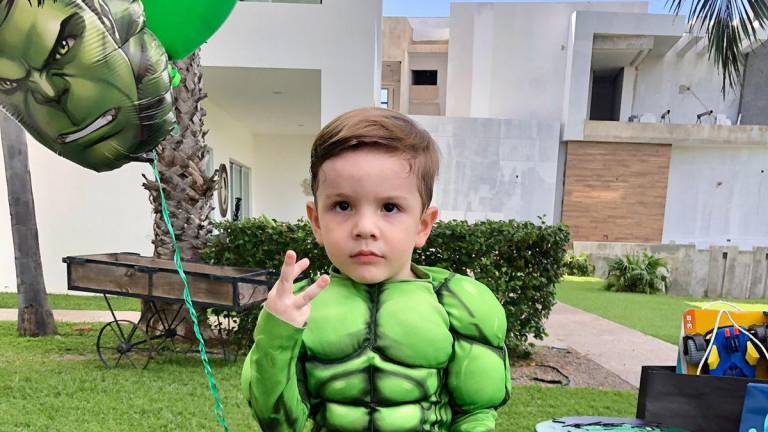 Leonardo Osuna es ‘Hulk’ en su cumpleaños