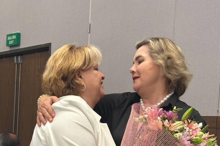 Realiza el Club Rotario Culiacán Oriente Cambio de Botones