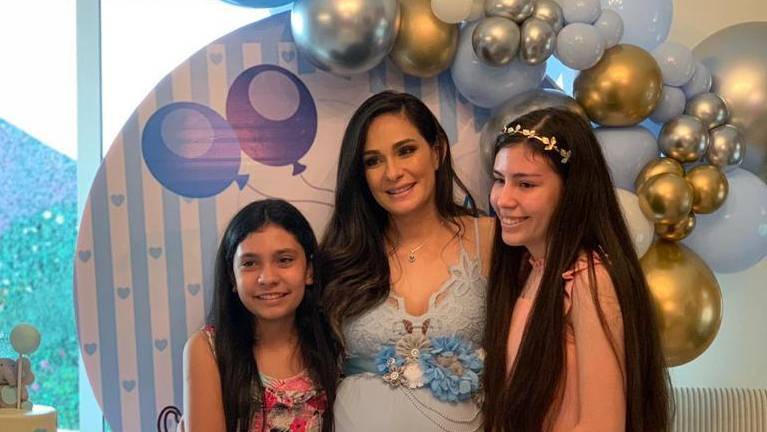 Jennifer Ulloa de Pérez se renueva como mamá