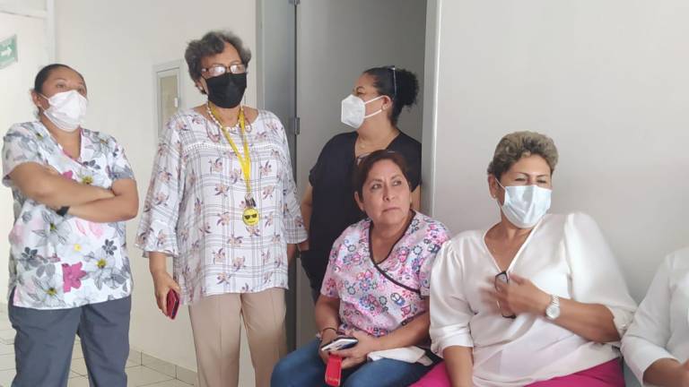 Personal del Hospital General de Escuinapa mantiene paro laboral; piden a Encinas atenderlos