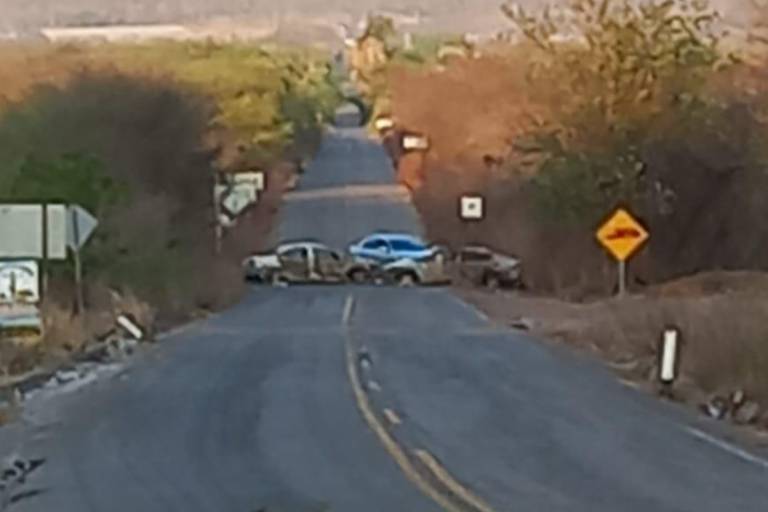 Jornada del jueves registra enfrentamiento y bloqueos carreteros en Elota