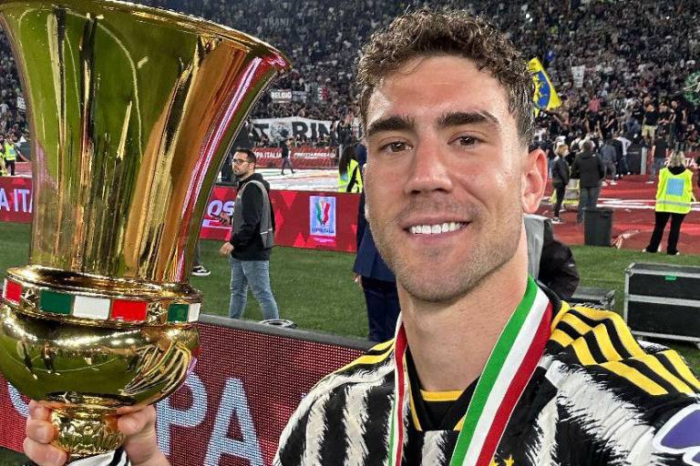 Vlahovic da a la Juventus la Copa de Italia